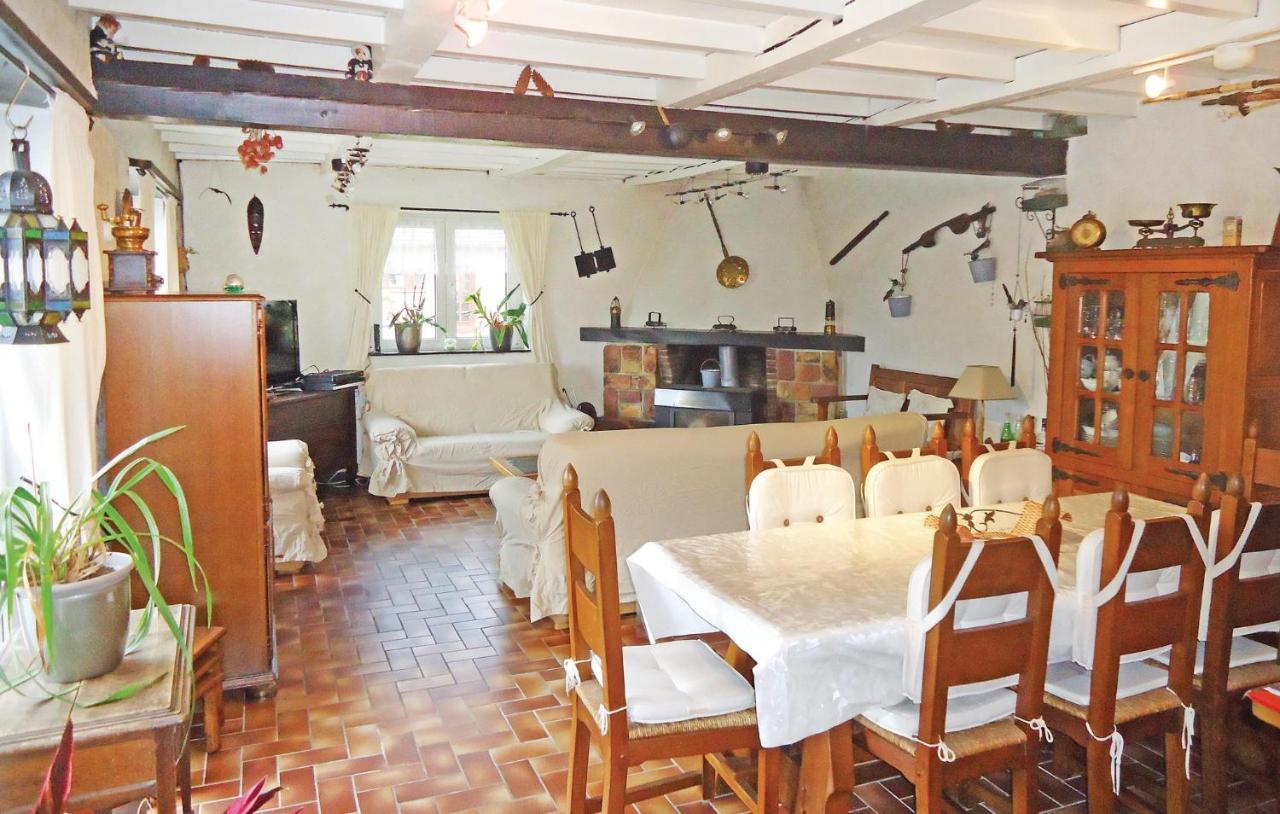 Awesome Home In Chevron With Kitchen Bagian luar foto